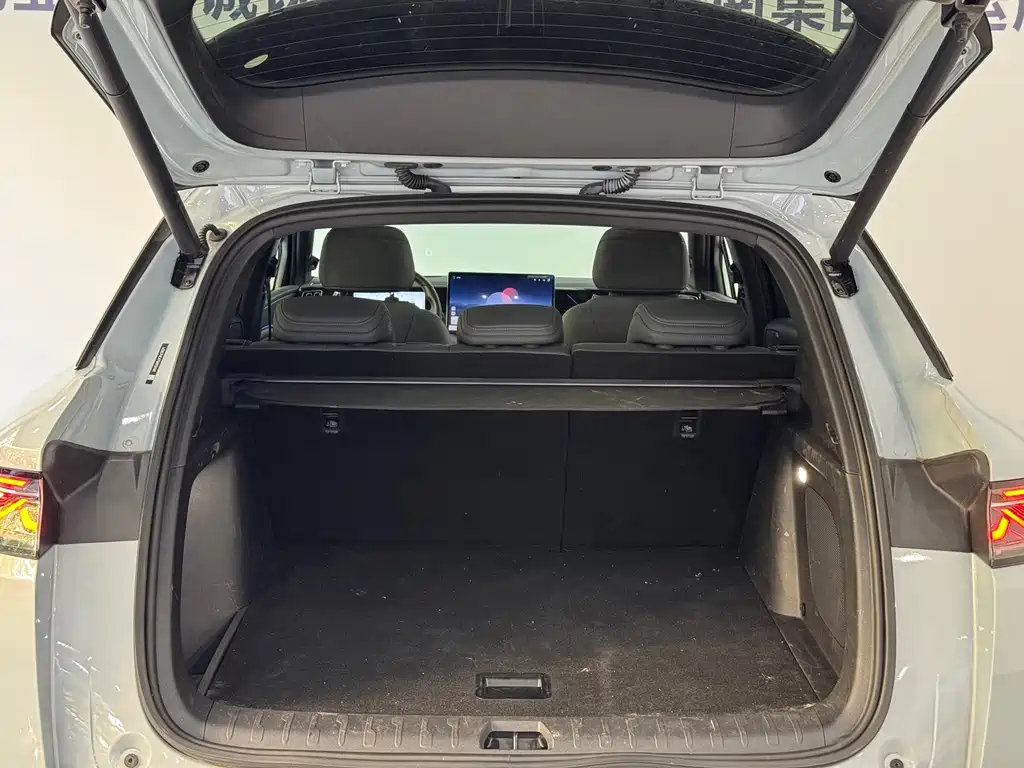 BYD L DM-i — миниатюра 8
