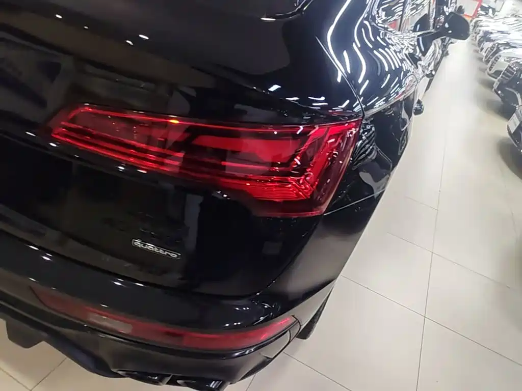 Audi Q5L Sportback — миниатюра 8