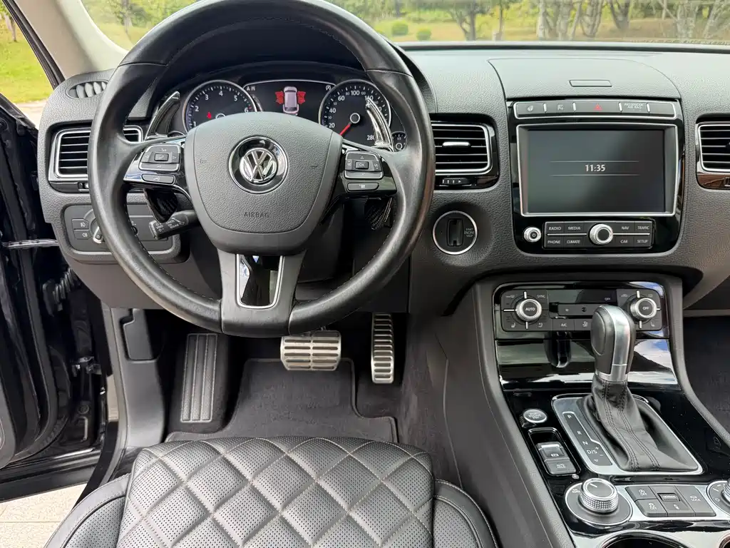 Volkswagen Touareg — миниатюра 18