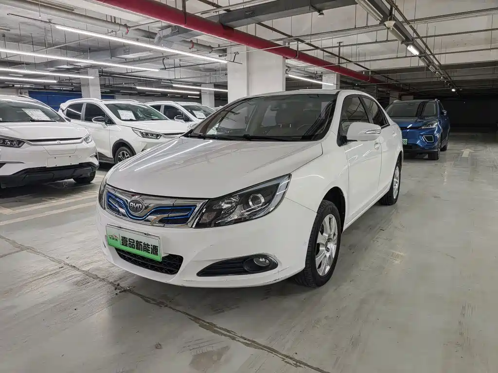 BYD e5