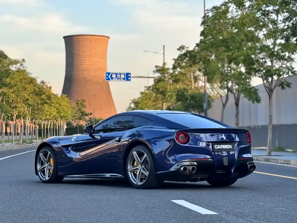 Ferrari F12berlinetta 2013 6.3L