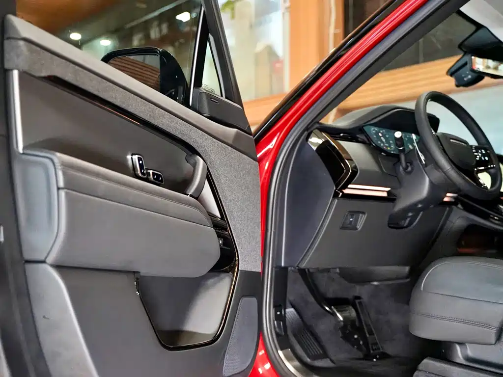Land Rover Sport — миниатюра 10