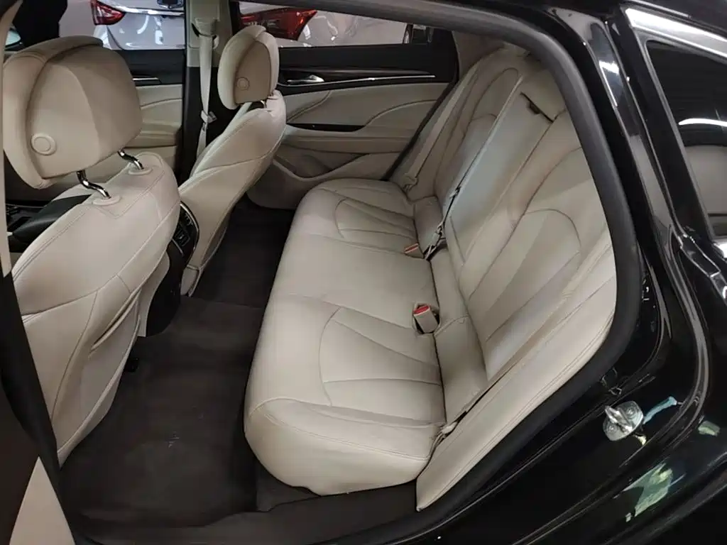 Buick LaCrosse — миниатюра 17