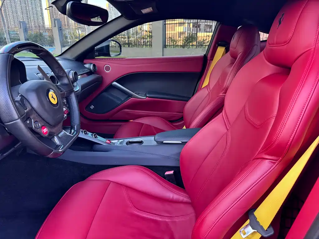 Ferrari F12berlinetta 2013 6.3L