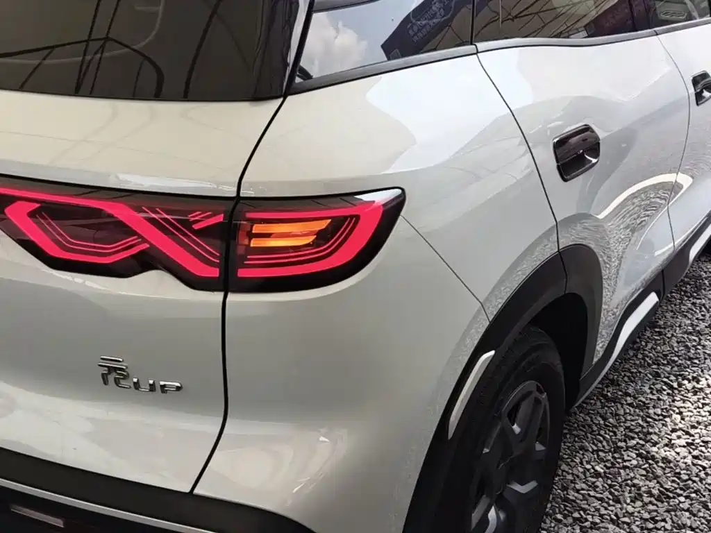 BYD Yuan UP — миниатюра 8
