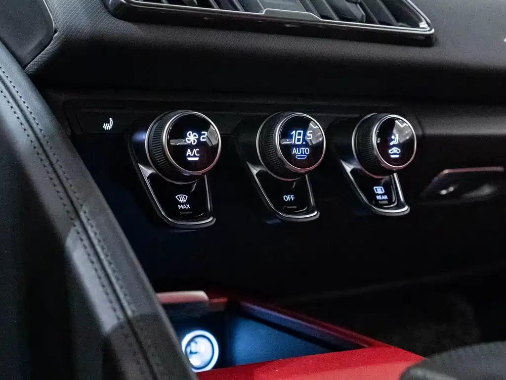 Audi R8 — миниатюра 9