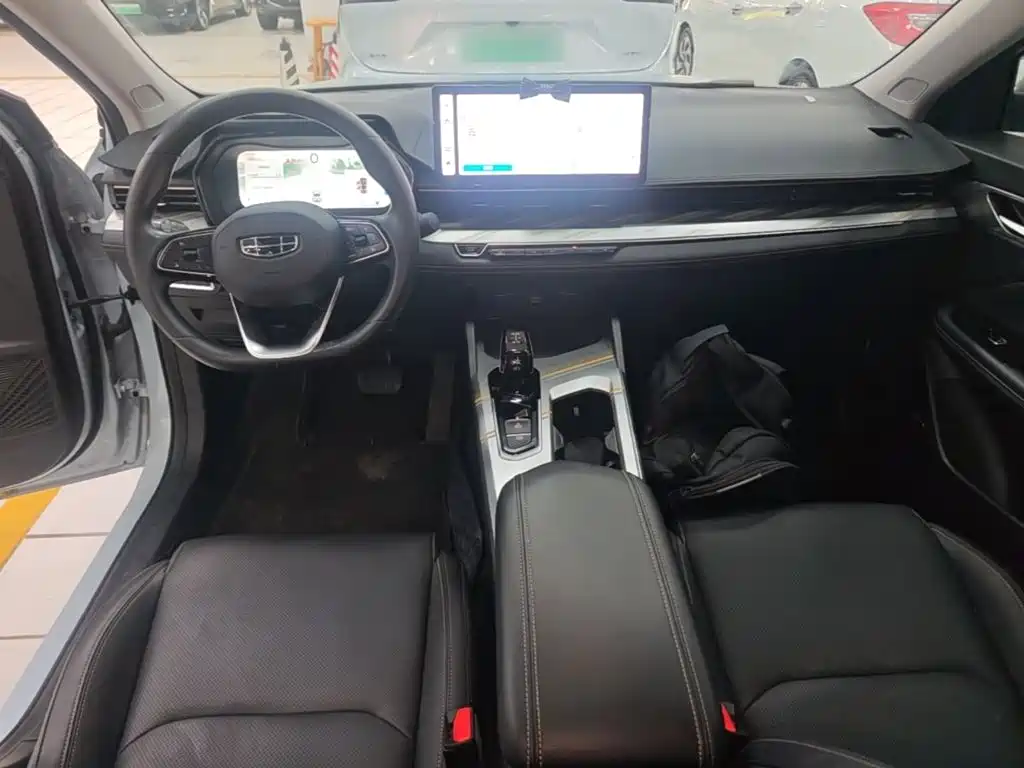 Geely L HiP — миниатюра 10