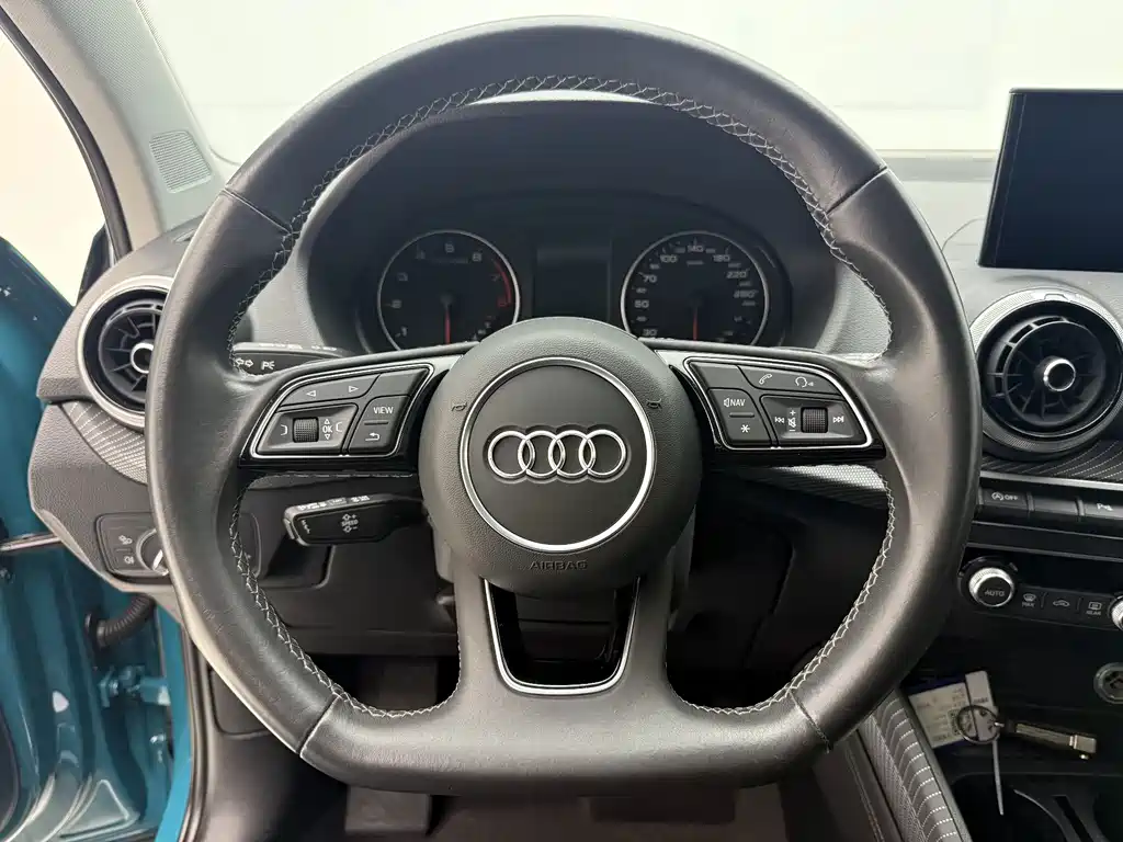 Audi Q2L — миниатюра 12