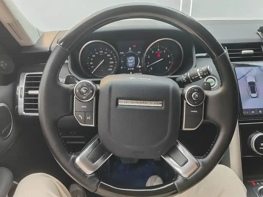 Land Rover Discovery — миниатюра 7