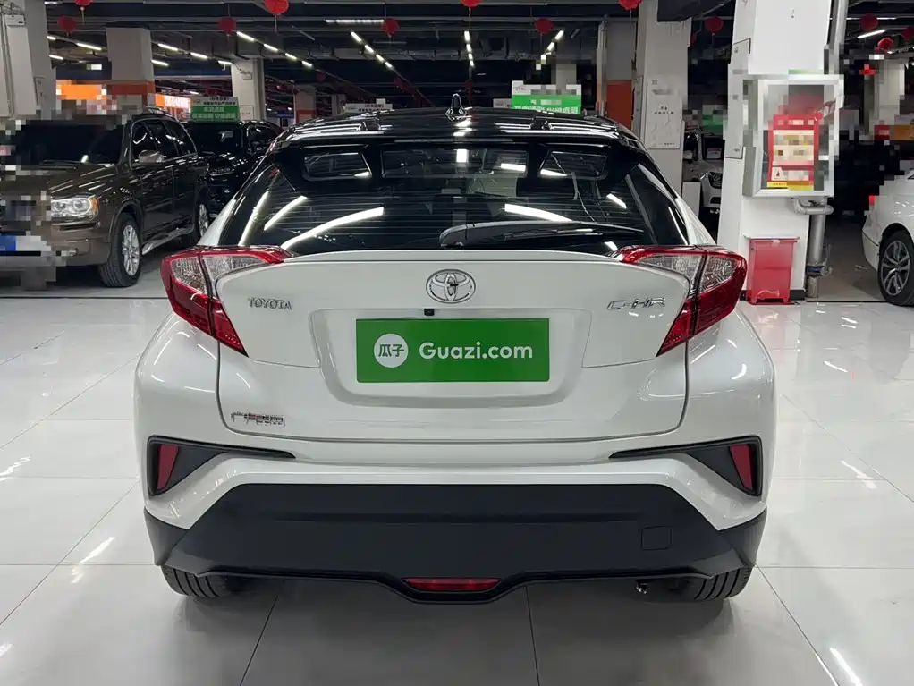 Toyota C-HR — миниатюра 11
