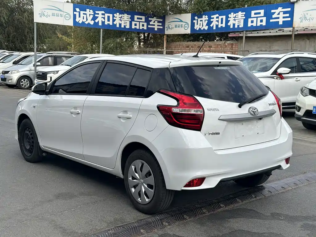 Toyota Yaris L — миниатюра 9