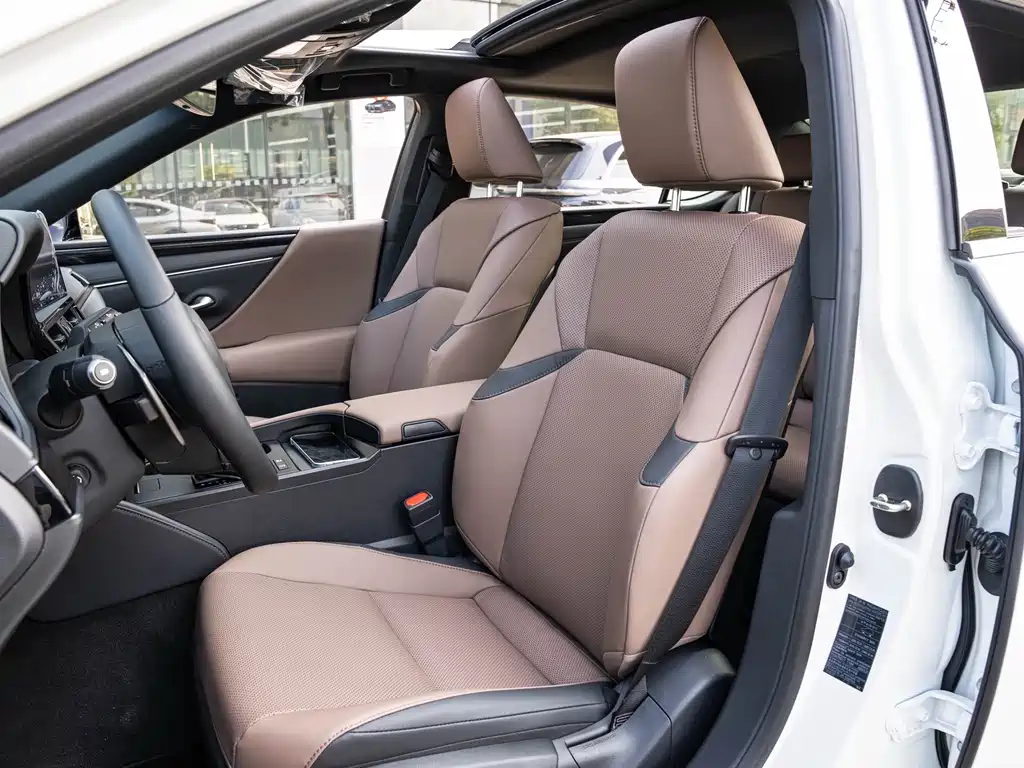 Lexus ES — миниатюра 11