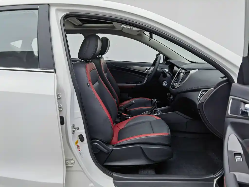 Changan Eado XT — миниатюра 23