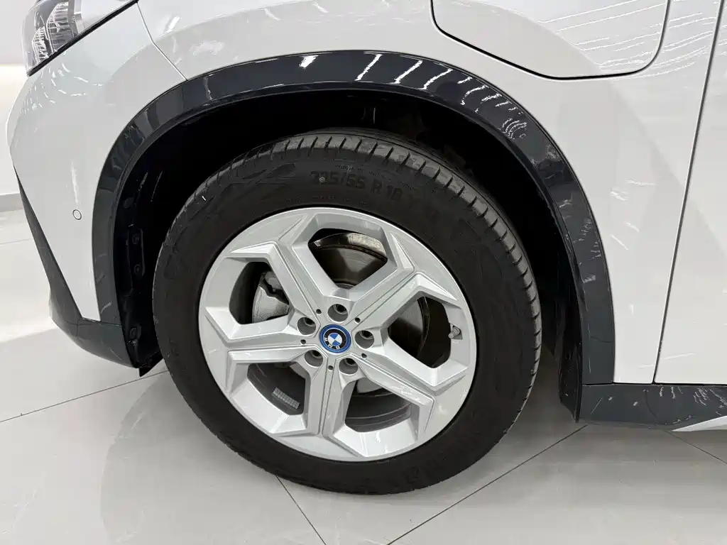 BMW iX1 — миниатюра 23