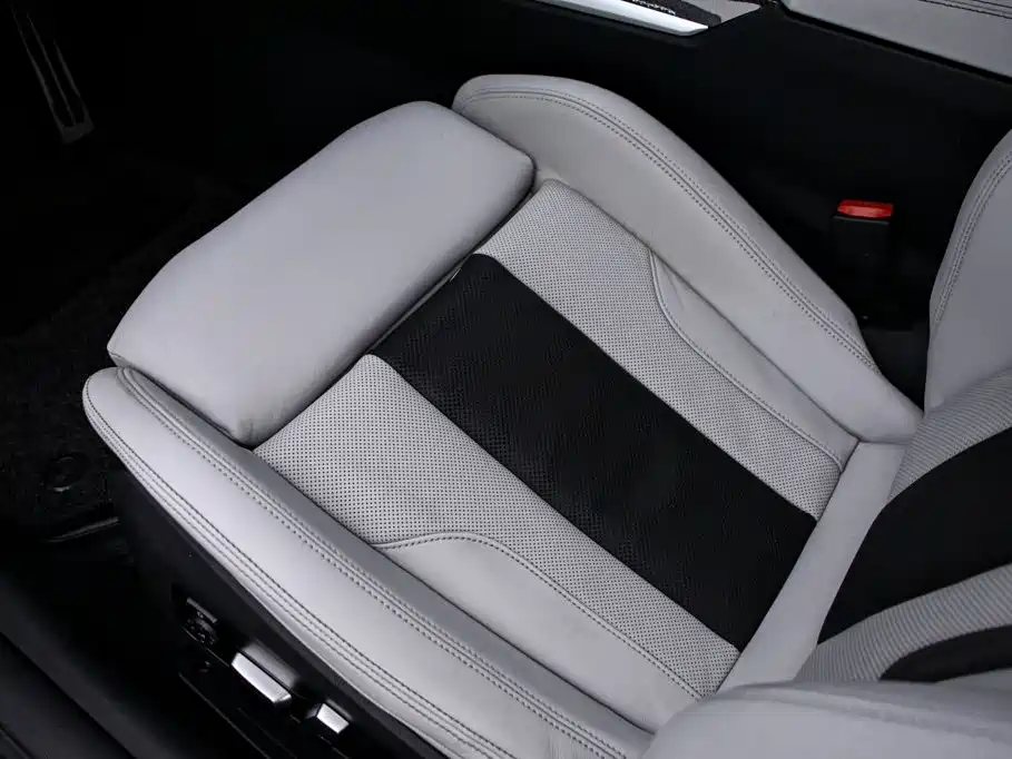BMW M4 — миниатюра 12
