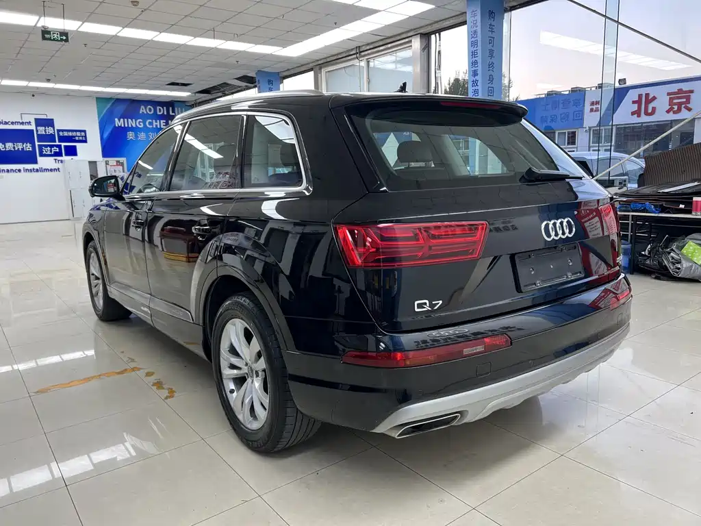 Audi Q7 — миниатюра 6