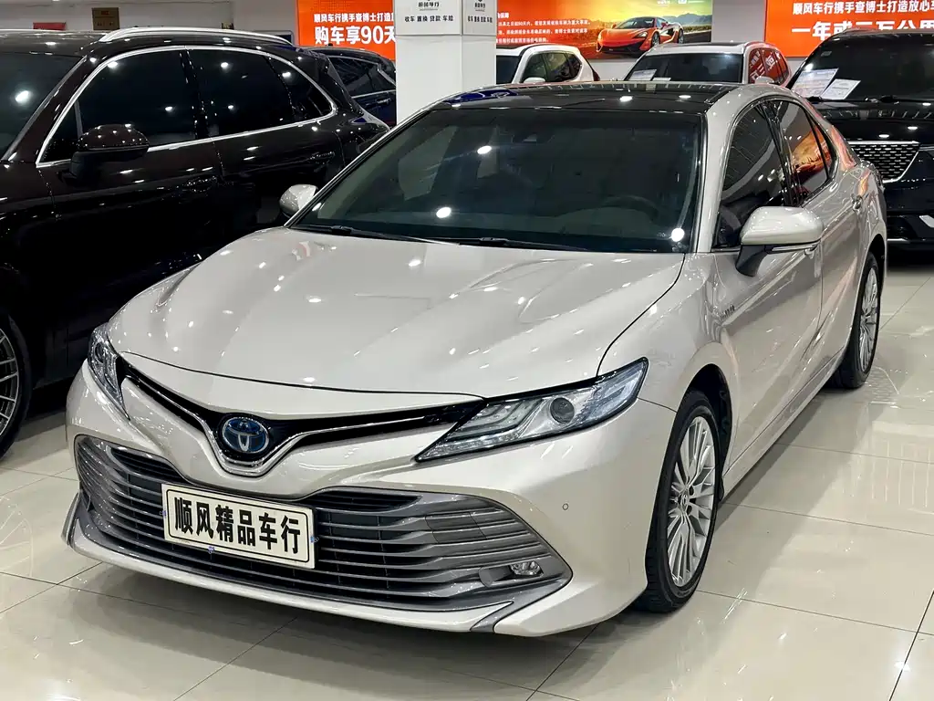 Toyota Camry — миниатюра 30