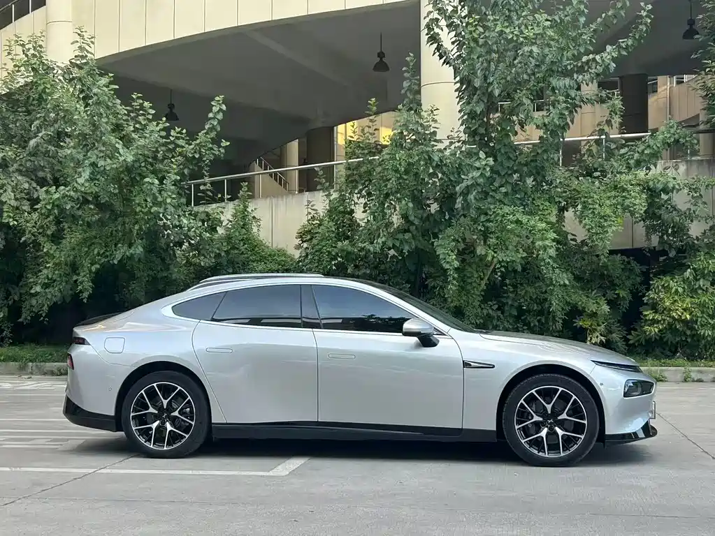 XPeng P7 — миниатюра 4
