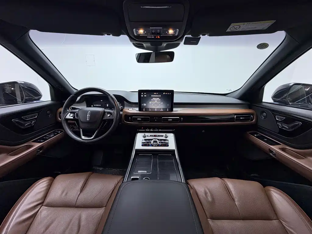 Lincoln Aviator — миниатюра 13