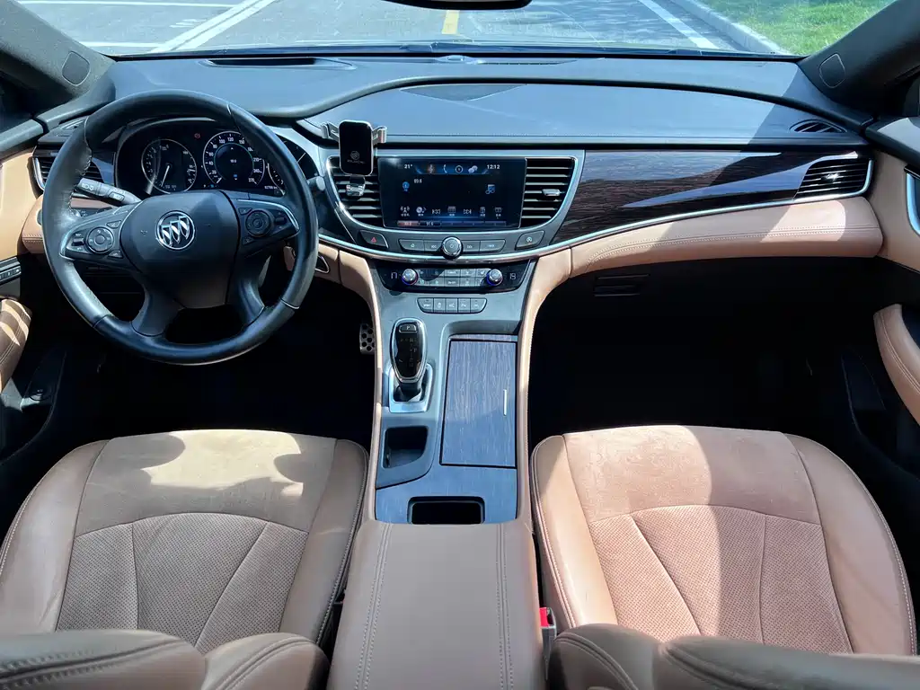 Buick LaCrosse — миниатюра 11