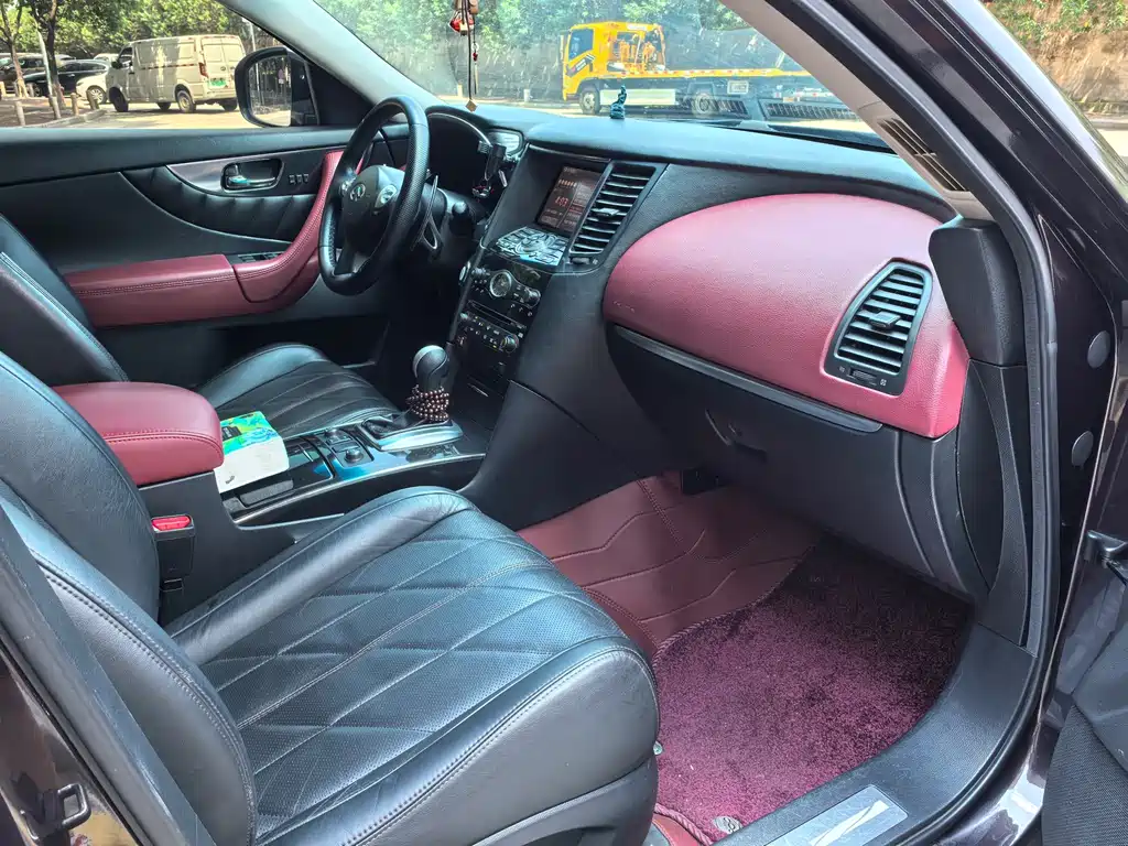 Infiniti FX — миниатюра 8