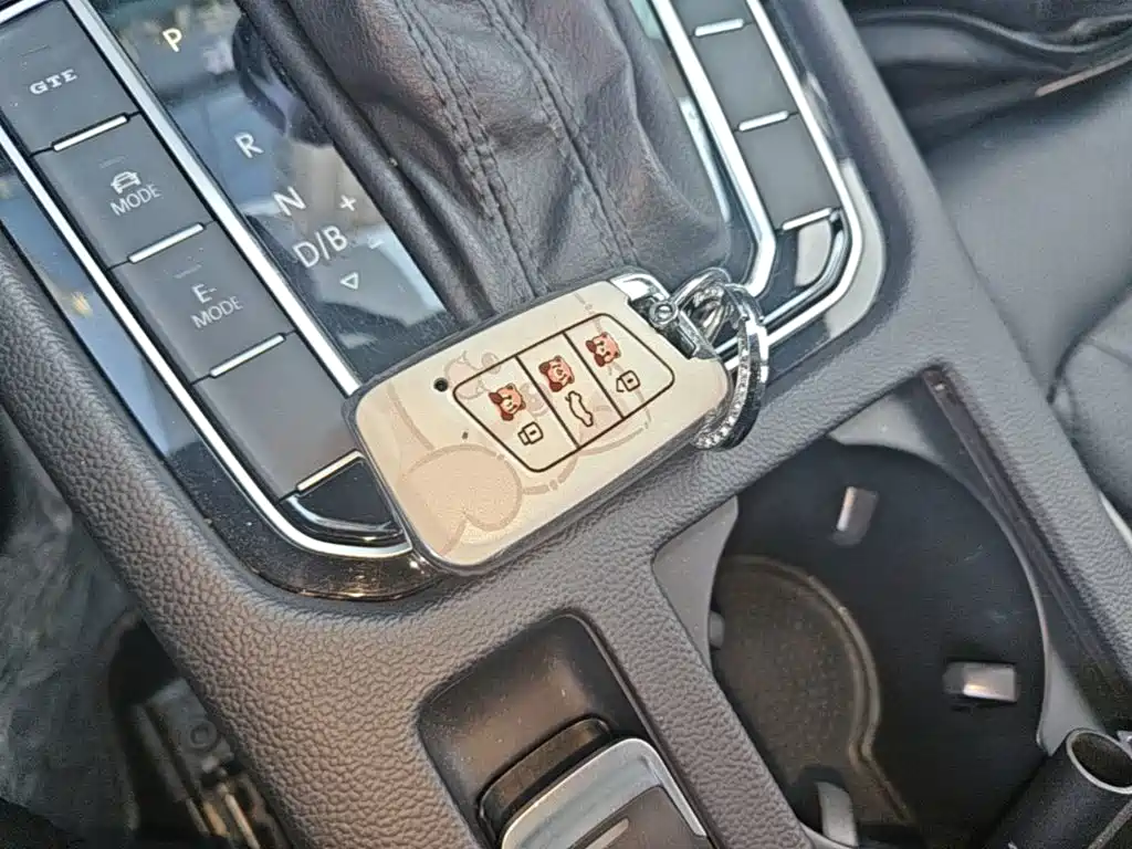 Volkswagen Magotan PHEV — миниатюра 9