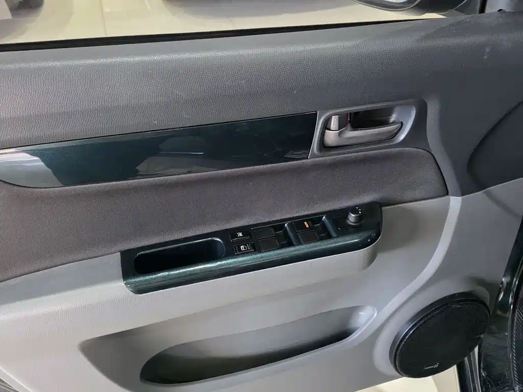 Suzuki Swift — миниатюра 6