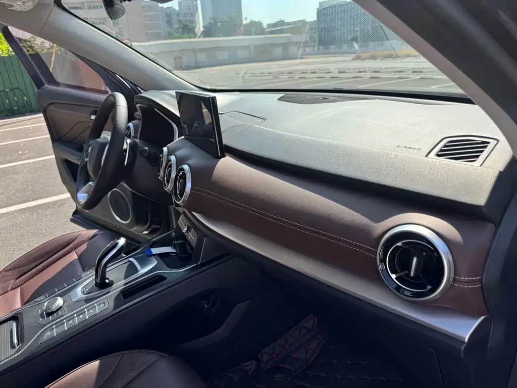 Wey Wey VV6 — миниатюра 21