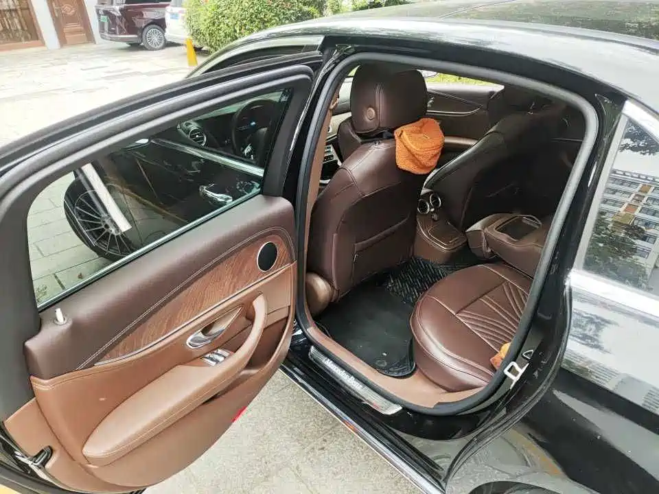 Mercedes-Benz E-Class — миниатюра 4