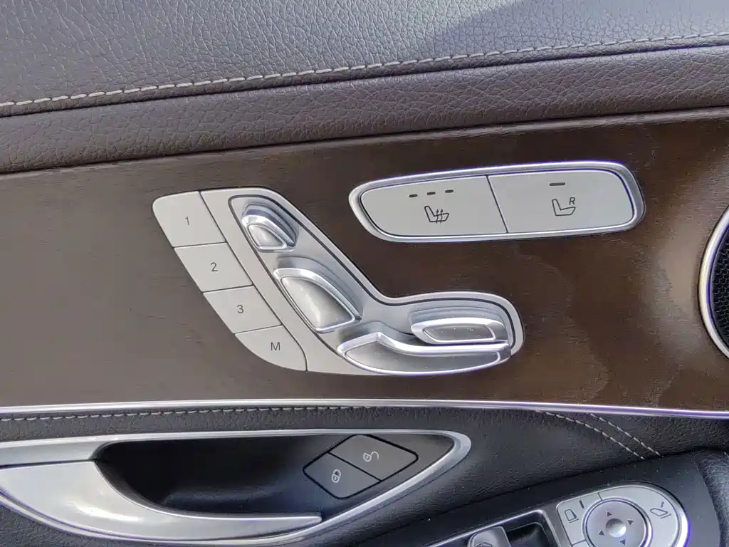 Mercedes-Benz GLC — миниатюра 16