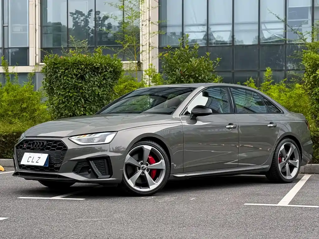 Audi S4