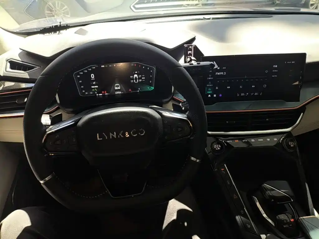 Lynk & Co 06 — миниатюра 11
