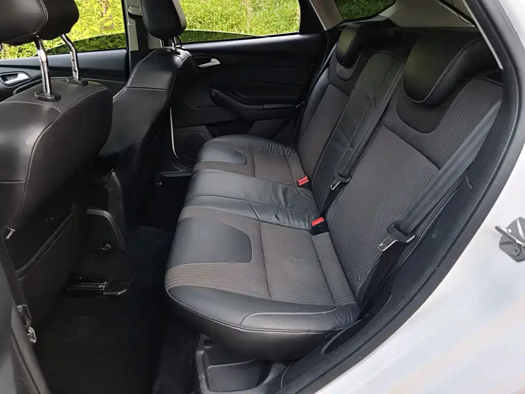 Ford Focus — миниатюра 16