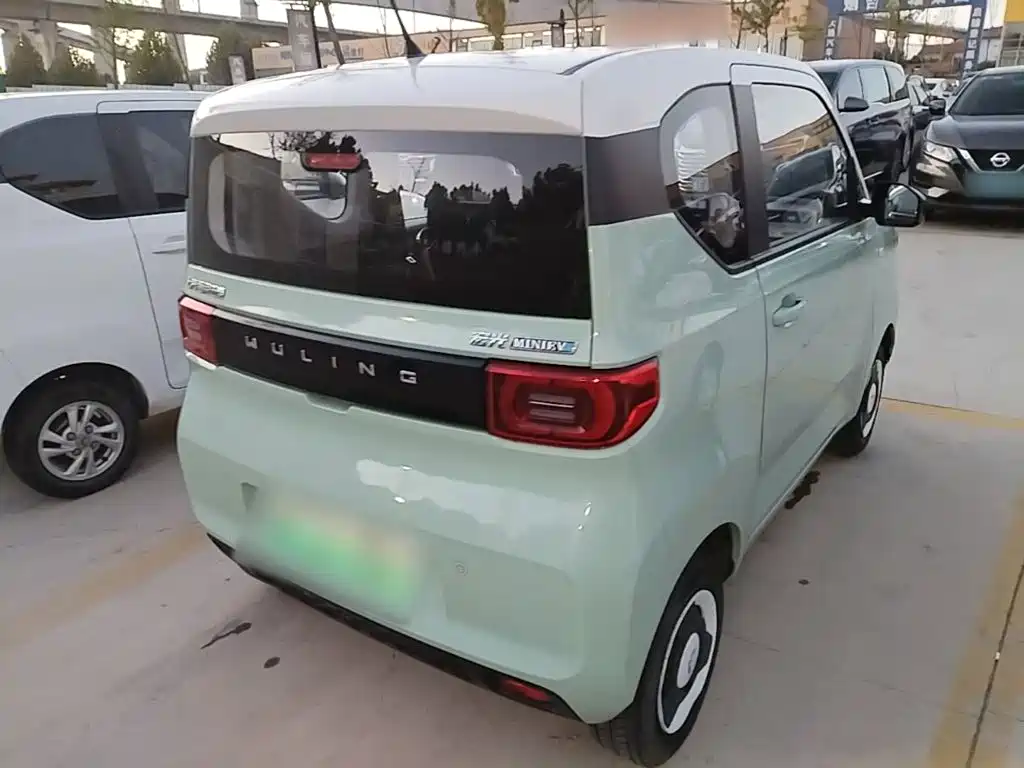 Wuling MINIEV — миниатюра 7