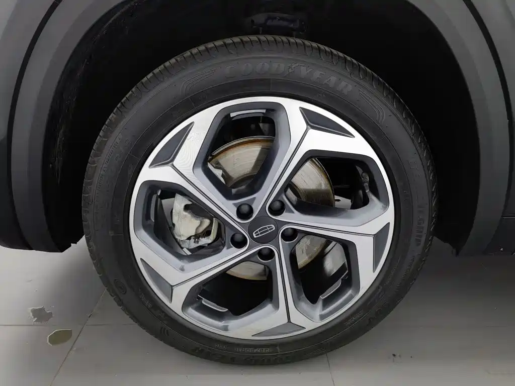 Geely Xingyue L — миниатюра 17