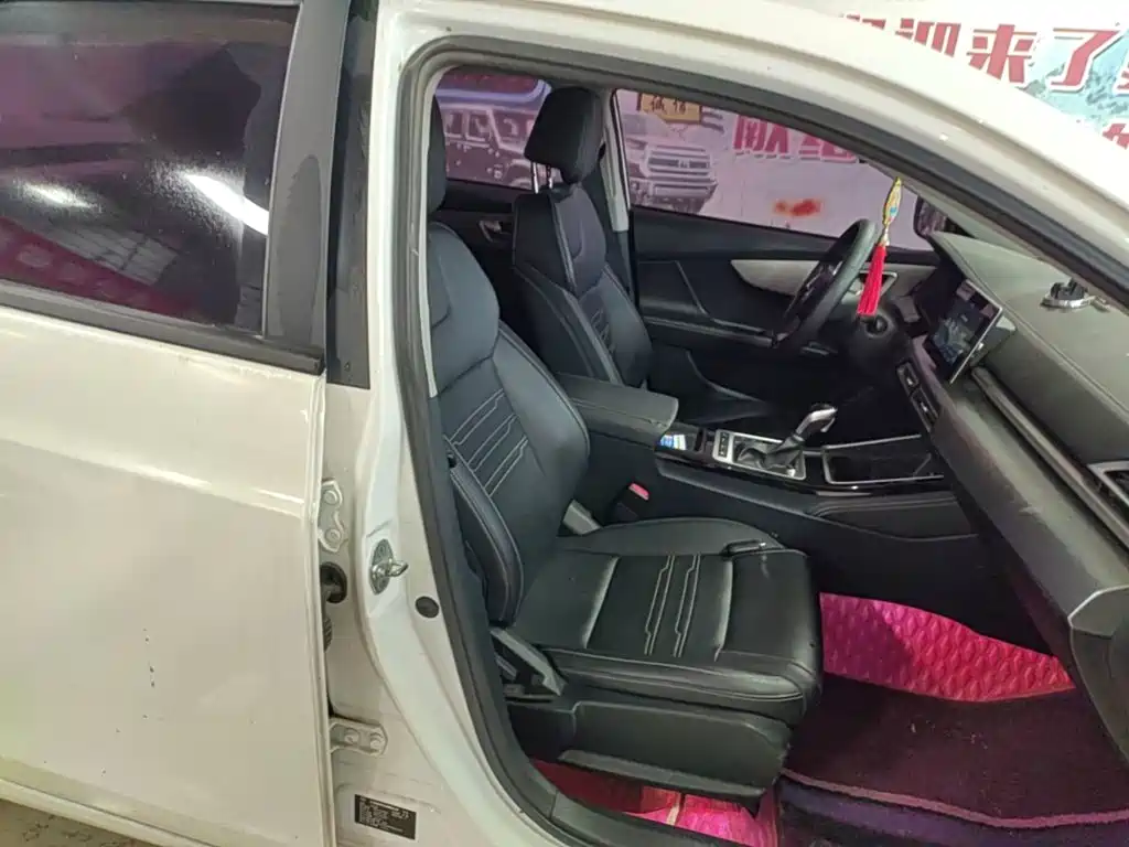 BYD Qin — миниатюра 25