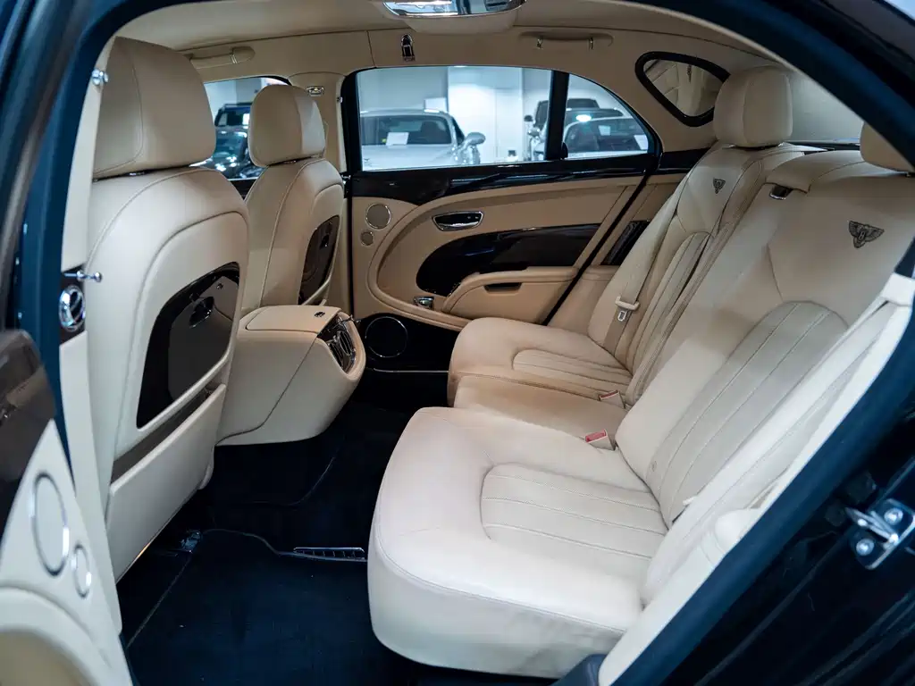 Bentley Mulsanne — миниатюра 27
