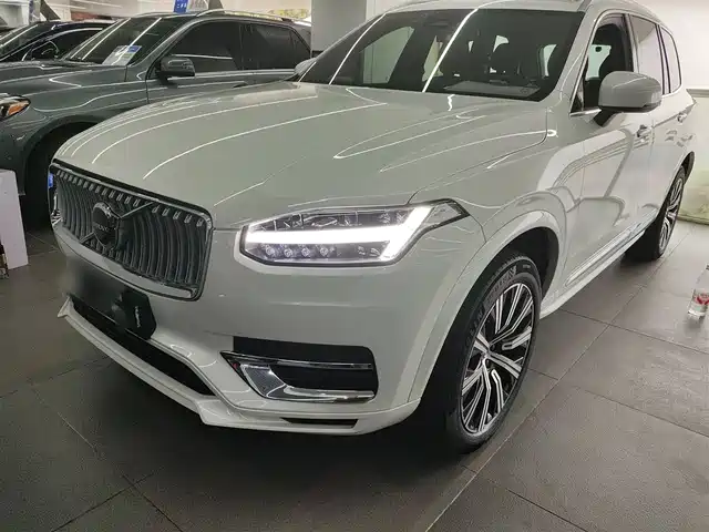 VOLVO  XC90 2023