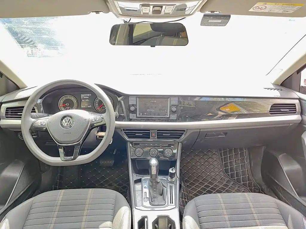 Volkswagen Lavida — миниатюра 10