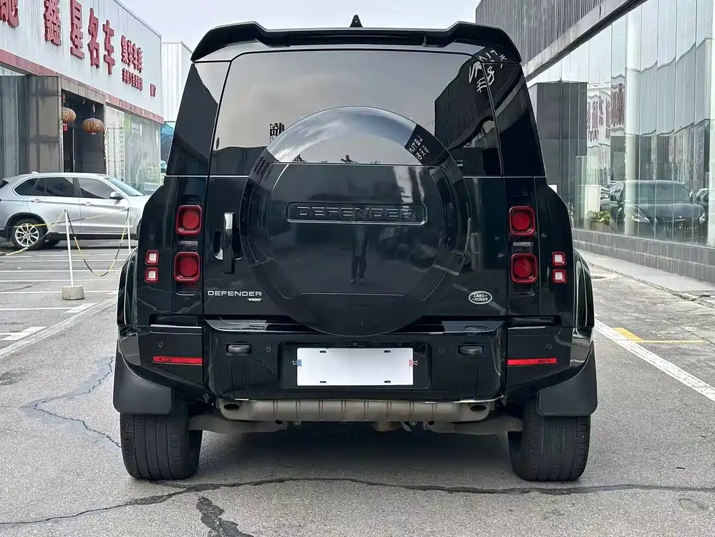 Land Rover Defender — миниатюра 11