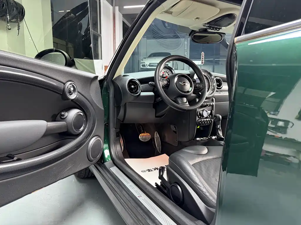 MINI Mini Clubman — миниатюра 8