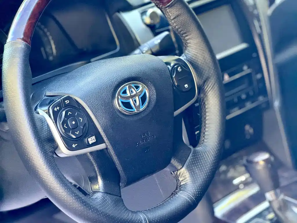 Toyota Camry — миниатюра 4