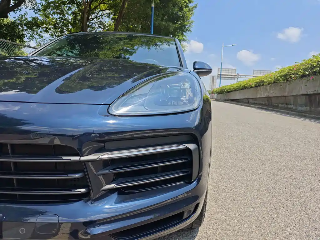 Porsche Cayenne — миниатюра 27
