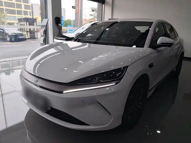 2025 BYD Qin
