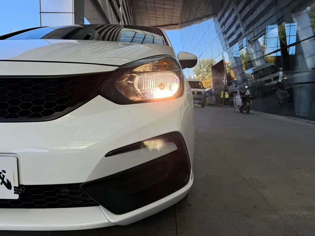 Honda Fit — миниатюра 29