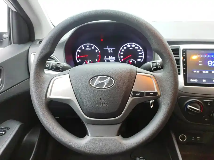 Hyundai Verna — миниатюра 15
