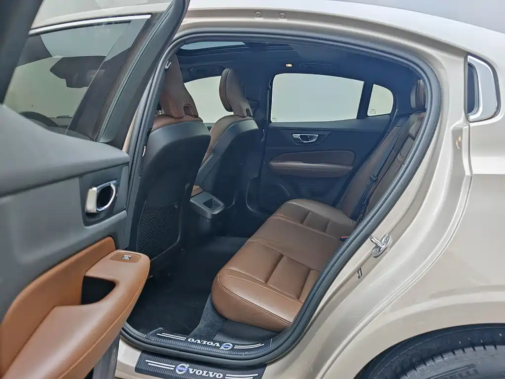 Volvo S60 — миниатюра 17