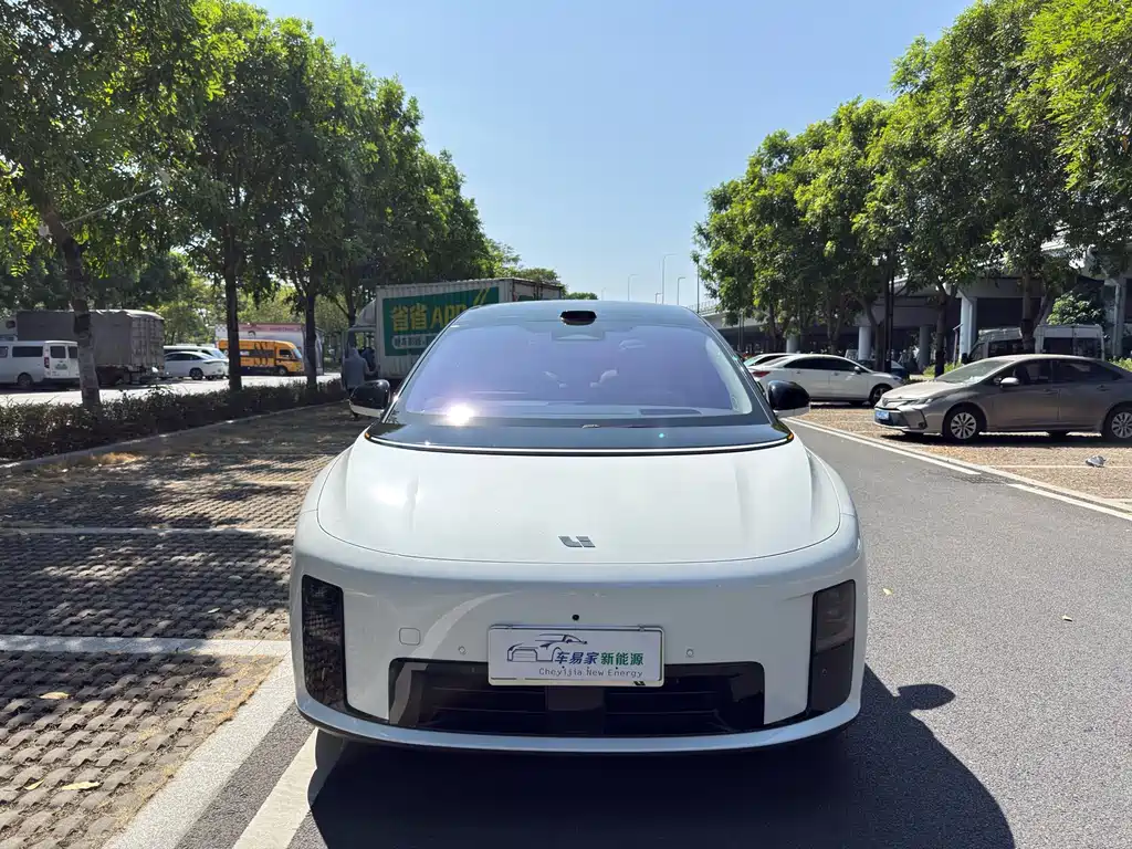 Li Auto Li i8 — миниатюра 2
