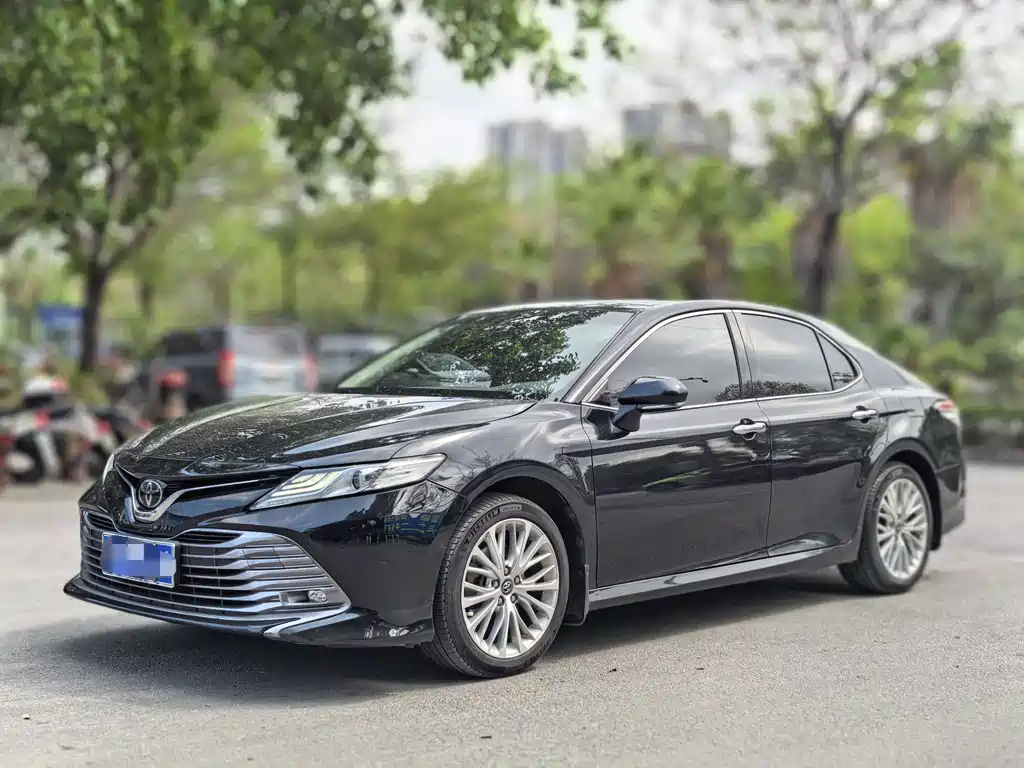 Toyota Camry 2019