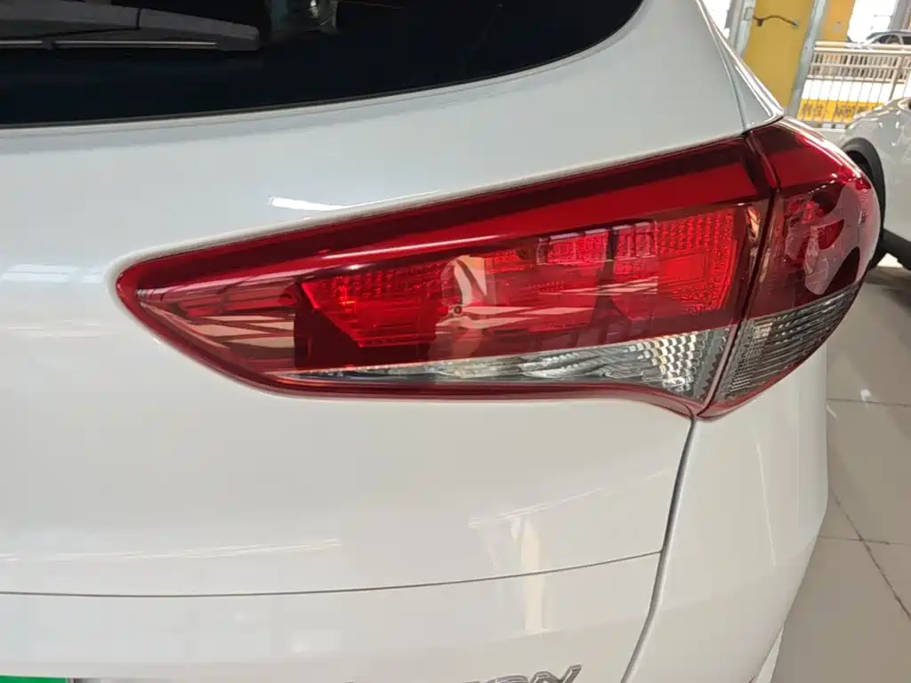 Hyundai Tucson — миниатюра 8